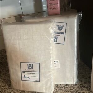 Brand new curtain set